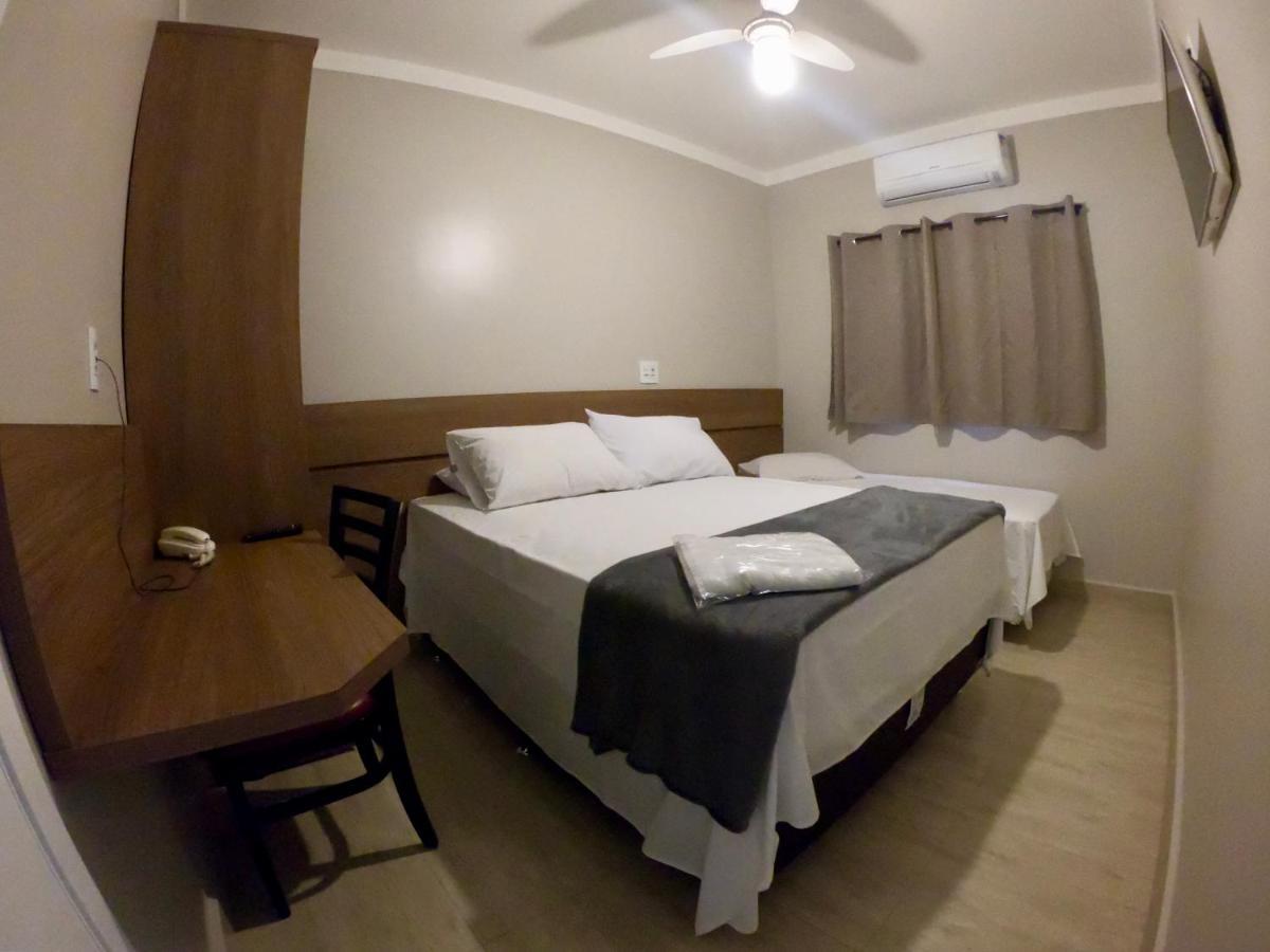 Hotel Tertulio'S ريو كلارو المظهر الخارجي الصورة