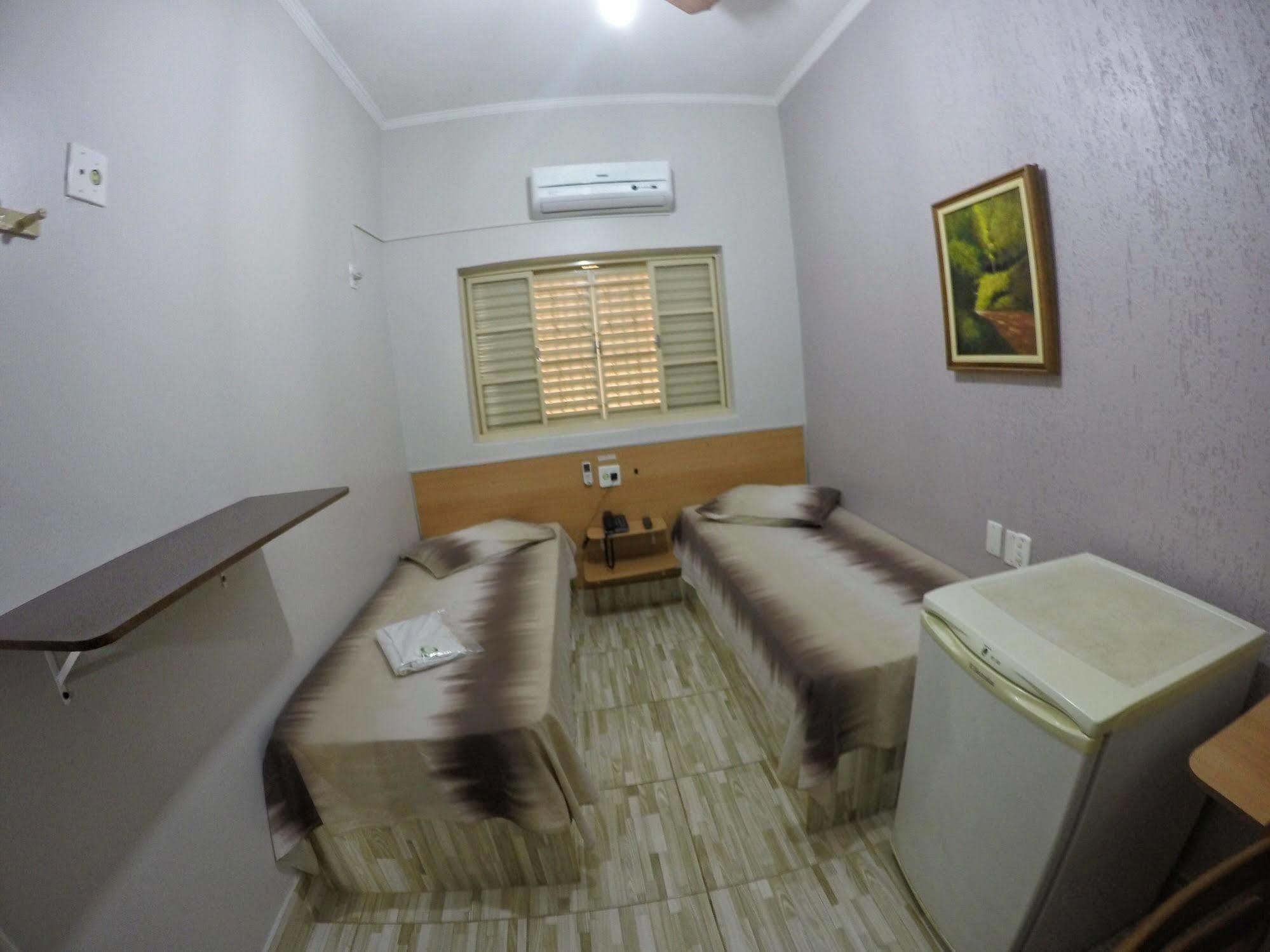 Hotel Tertulio'S ريو كلارو المظهر الخارجي الصورة